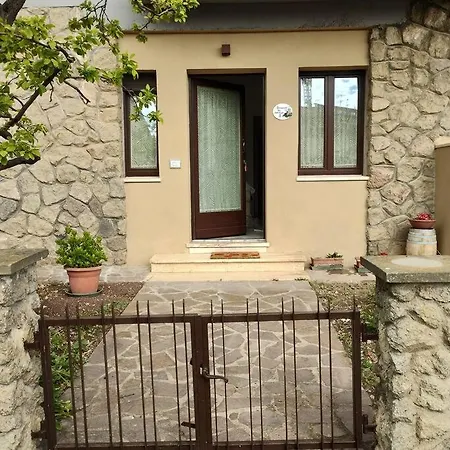Apartment La Casina Di Nonna Giulia *